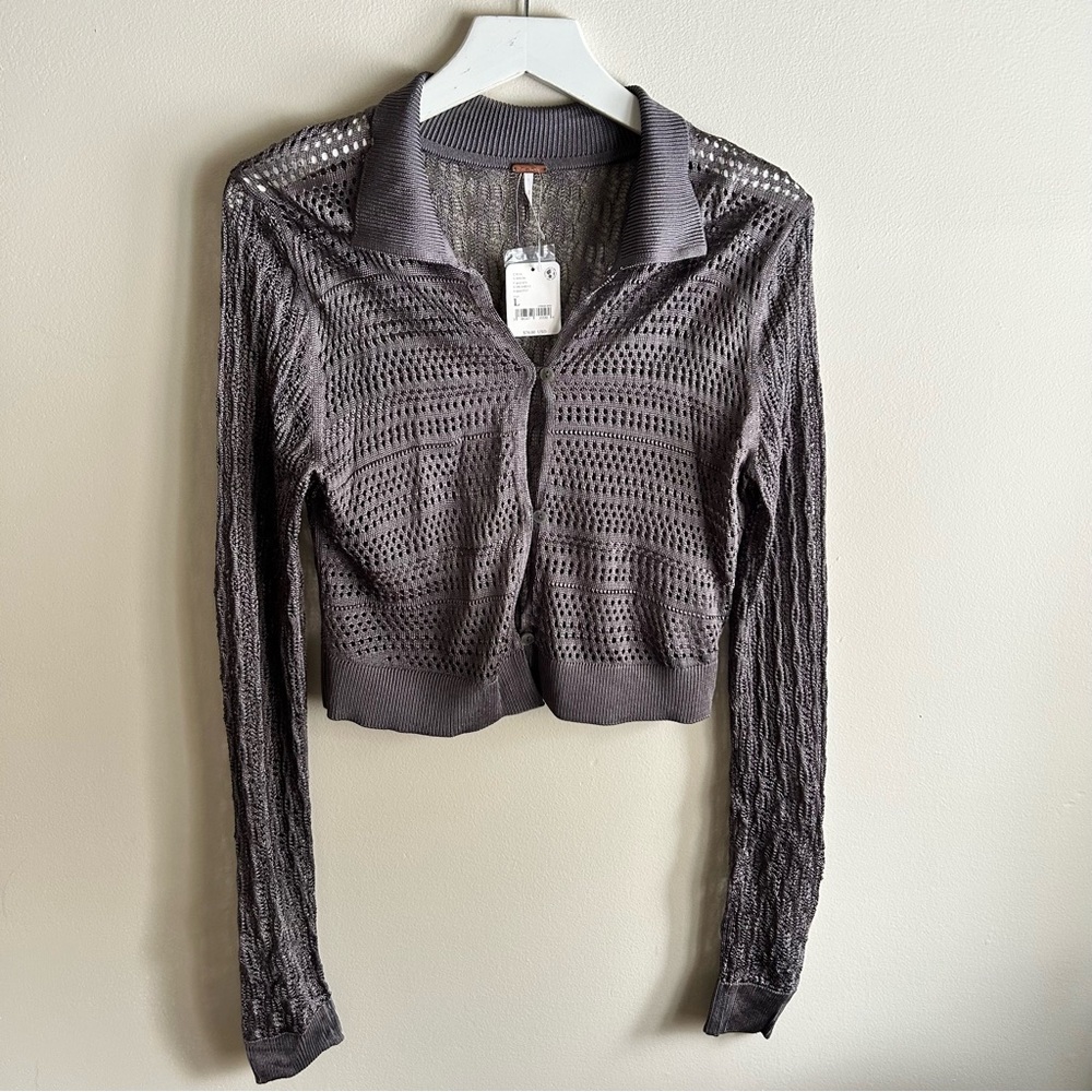 Free People ~ new~ Gray Crochet Open Weave Cropped Cardi in size Large